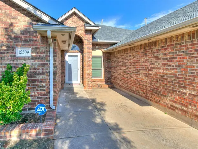 Photo 5 — 15509 Vicki Drive, Oklahoma City, OK 73170