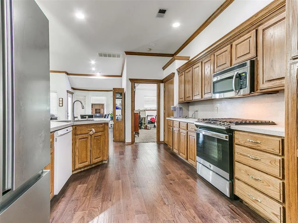Photo 17 — 15509 Vicki Drive, Oklahoma City, OK 73170