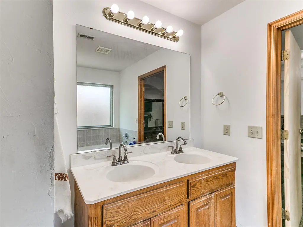 Photo 31 — 15509 Vicki Drive, Oklahoma City, OK 73170
