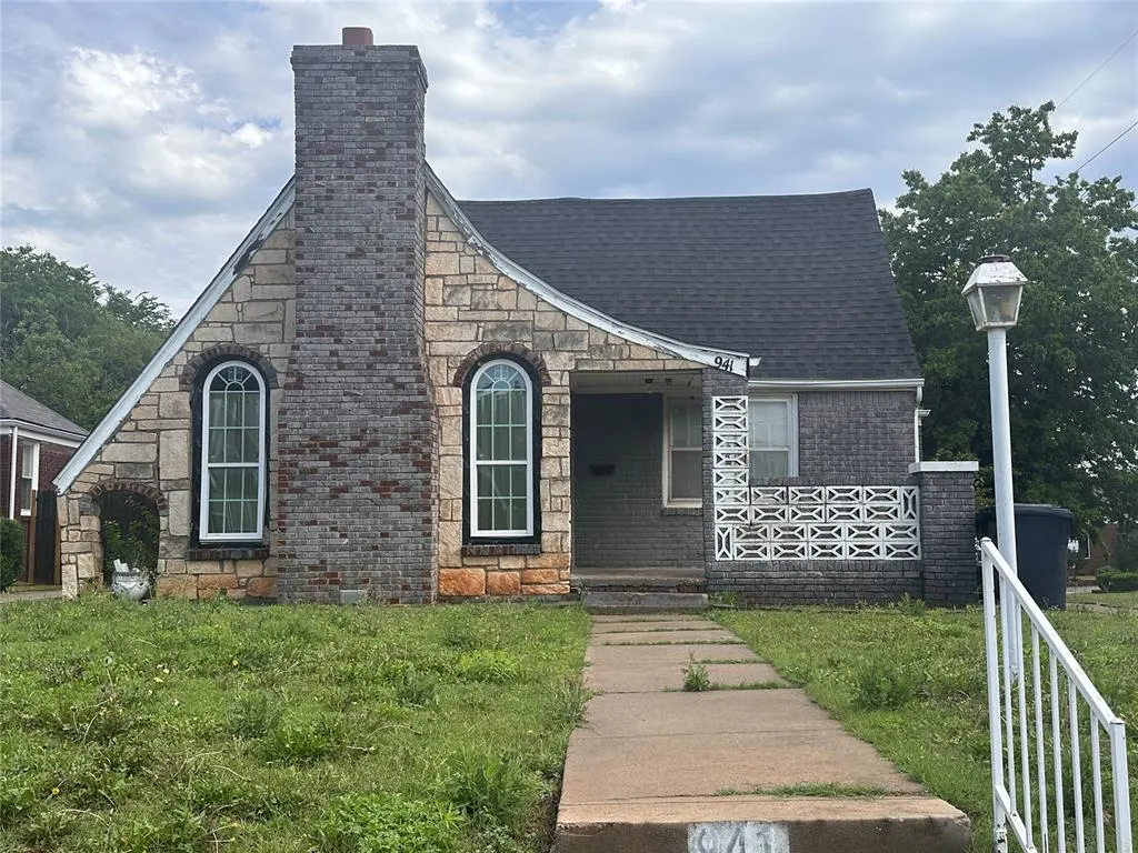 Front exterior — 941 NE 20th Street, Oklahoma City, OK 73105