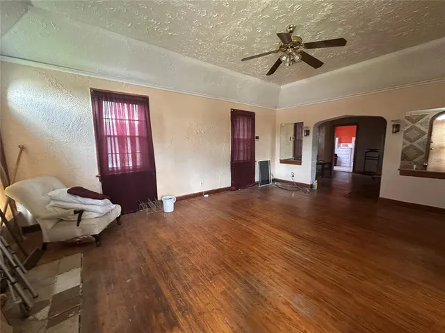 Photo 2 — 941 NE 20th Street, Oklahoma City, OK 73105