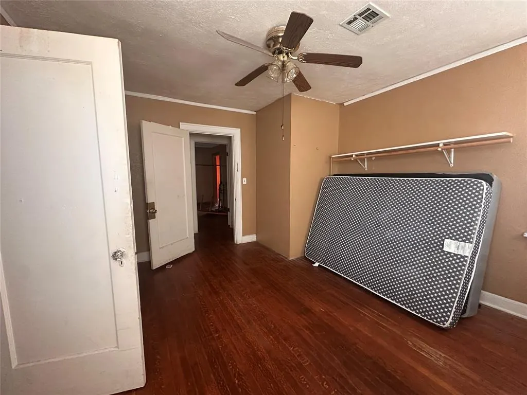 Photo 7 — 941 NE 20th Street, Oklahoma City, OK 73105