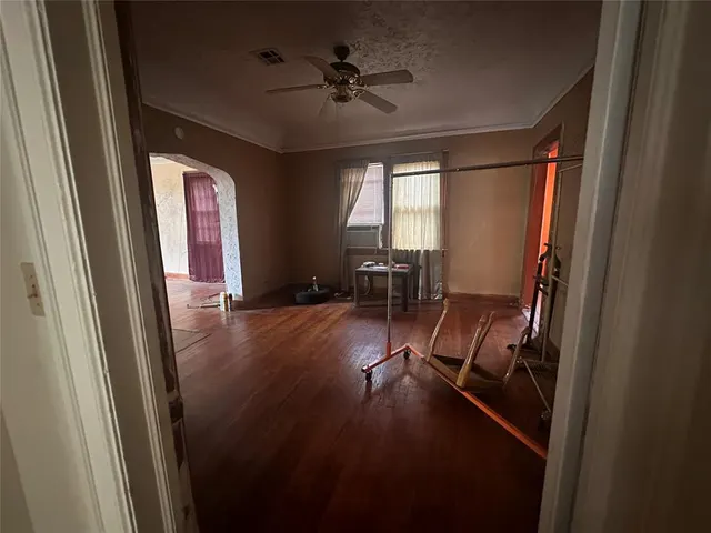 Photo 8 — 941 NE 20th Street, Oklahoma City, OK 73105