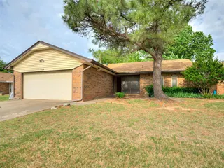 Sold home at 813 N Parkview Circle