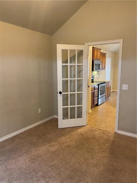 Photo 11 — 1418 Spoonwood Road, Norman, OK 73071