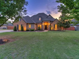 Sold home at 1017 W Camellia Way
