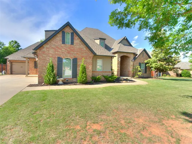 Photo 6 — 1017 W Camellia Way, Mustang, OK 73064