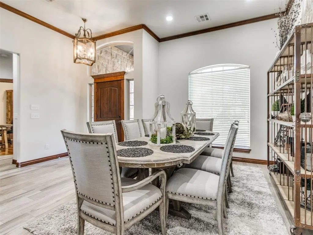 Photo 14 — 1017 W Camellia Way, Mustang, OK 73064