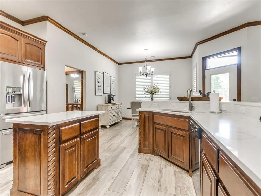 Photo 25 — 1017 W Camellia Way, Mustang, OK 73064