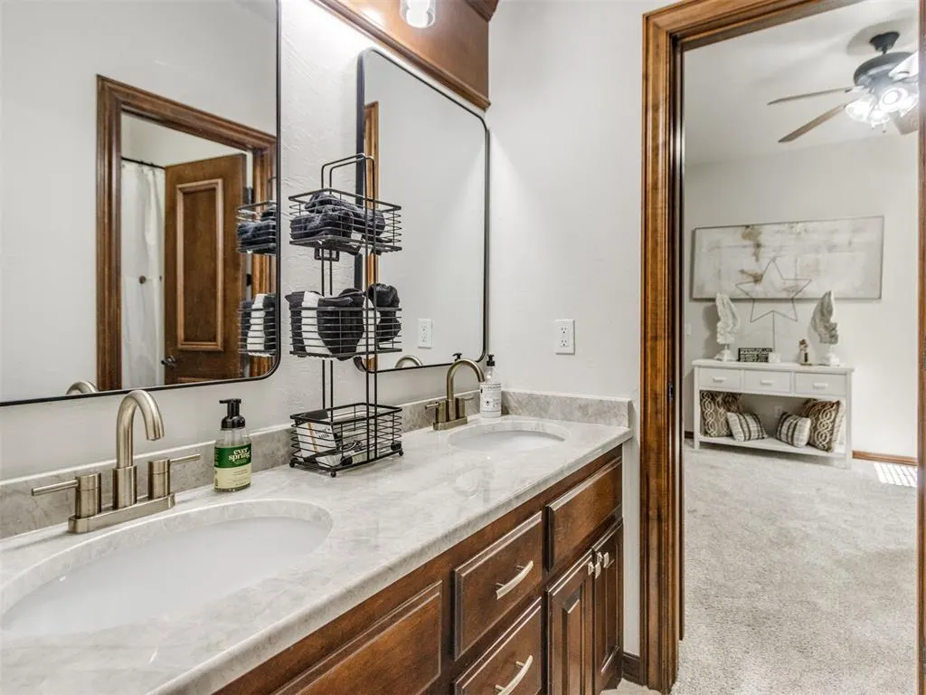 Photo 35 — 1017 W Camellia Way, Mustang, OK 73064