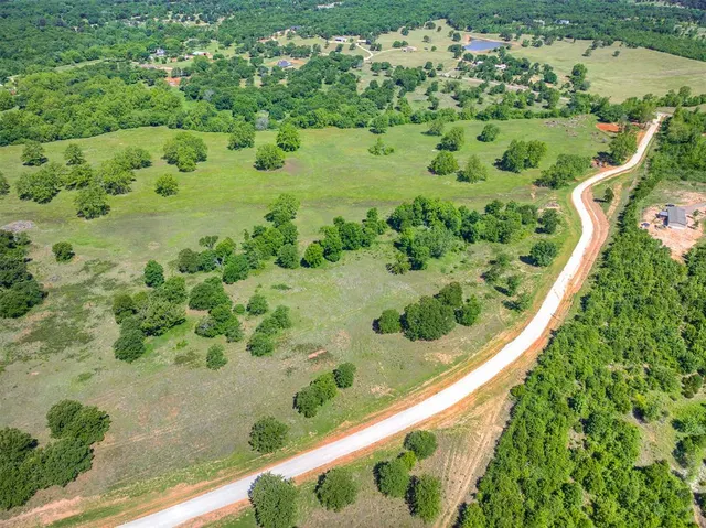 Photo 2 — 13802 E Cedar Lane Road, Norman, OK 73026