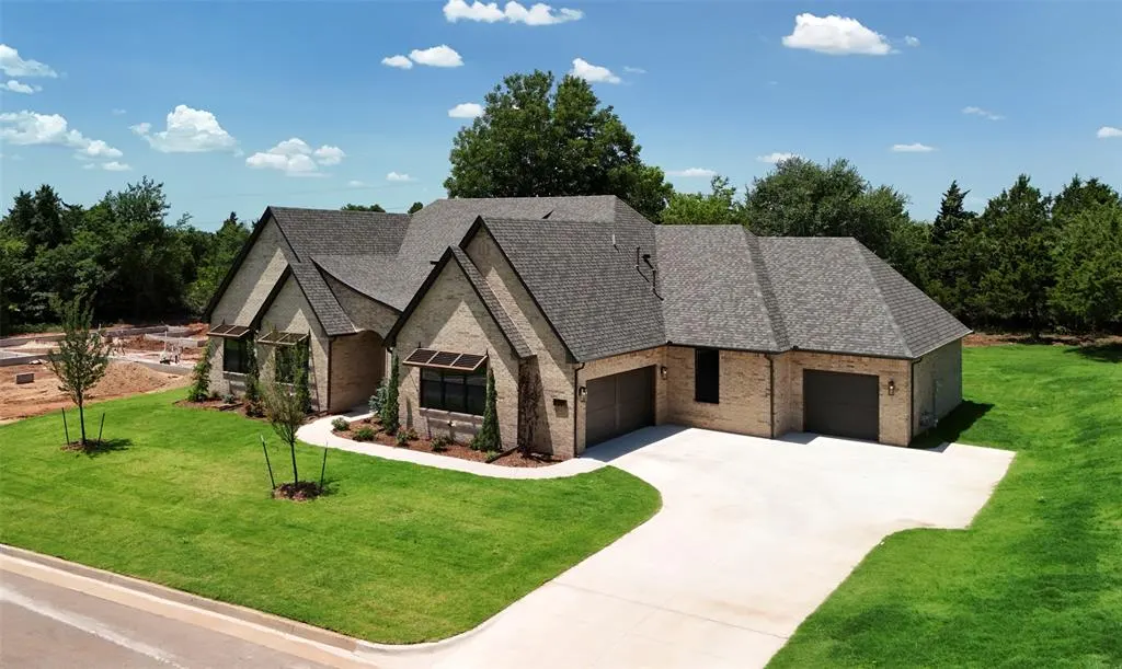 Photo 5 — 9201 Prairie Farms Drive, Mustang, OK 73071