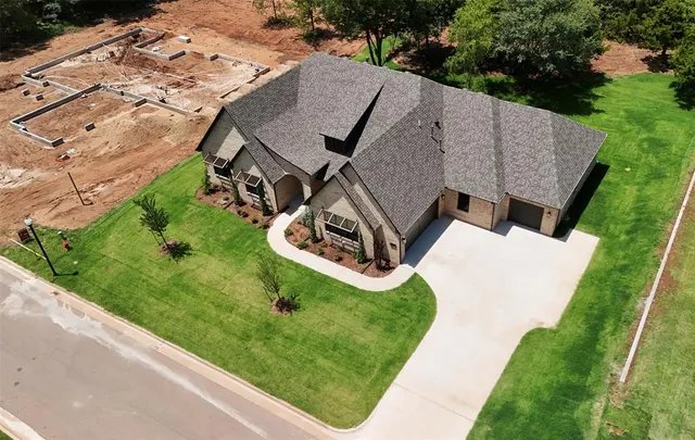 Photo 6 — 9201 Prairie Farms Drive, Mustang, OK 73071
