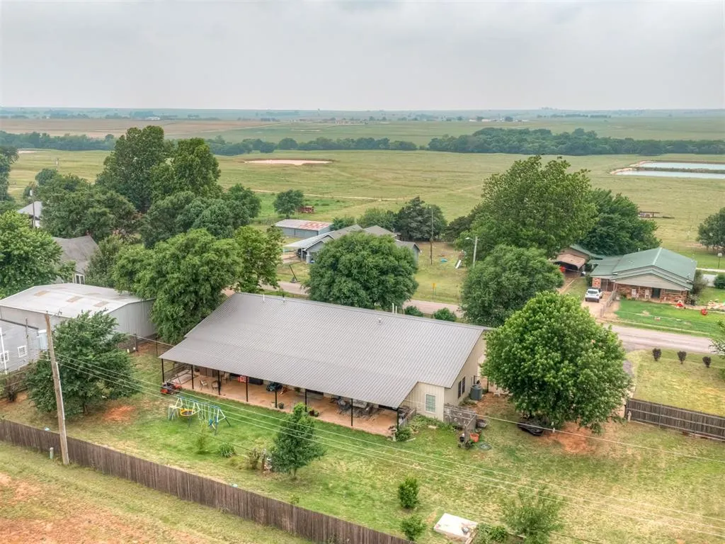 Photo 3 — 210 S Adams Street, Pocasset, OK 73079