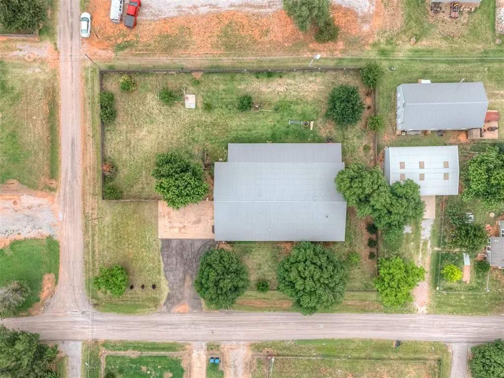 Photo 8 — 210 S Adams Street, Pocasset, OK 73079