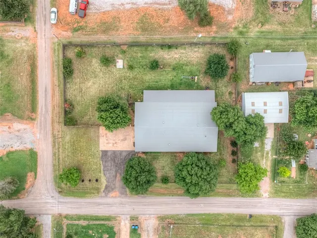 Photo 8 — 210 S Adams Street, Pocasset, OK 73079
