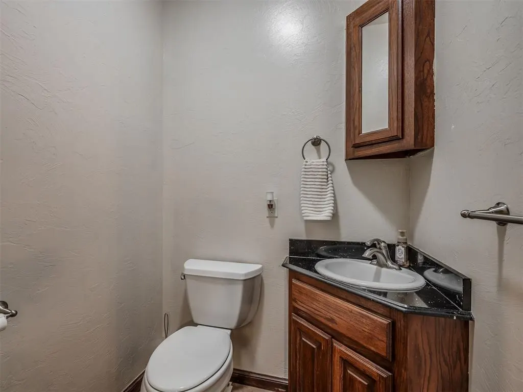 Photo 12 — 210 S Adams Street, Pocasset, OK 73079