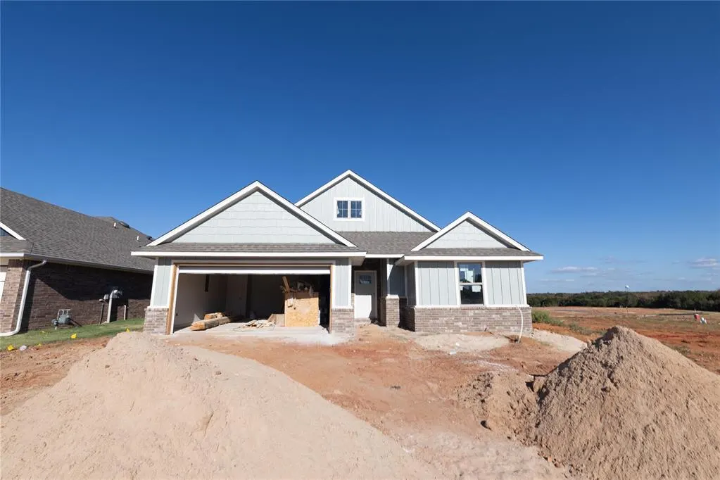 Front exterior — 804 Nimblewill Lane, Choctaw, OK 73020