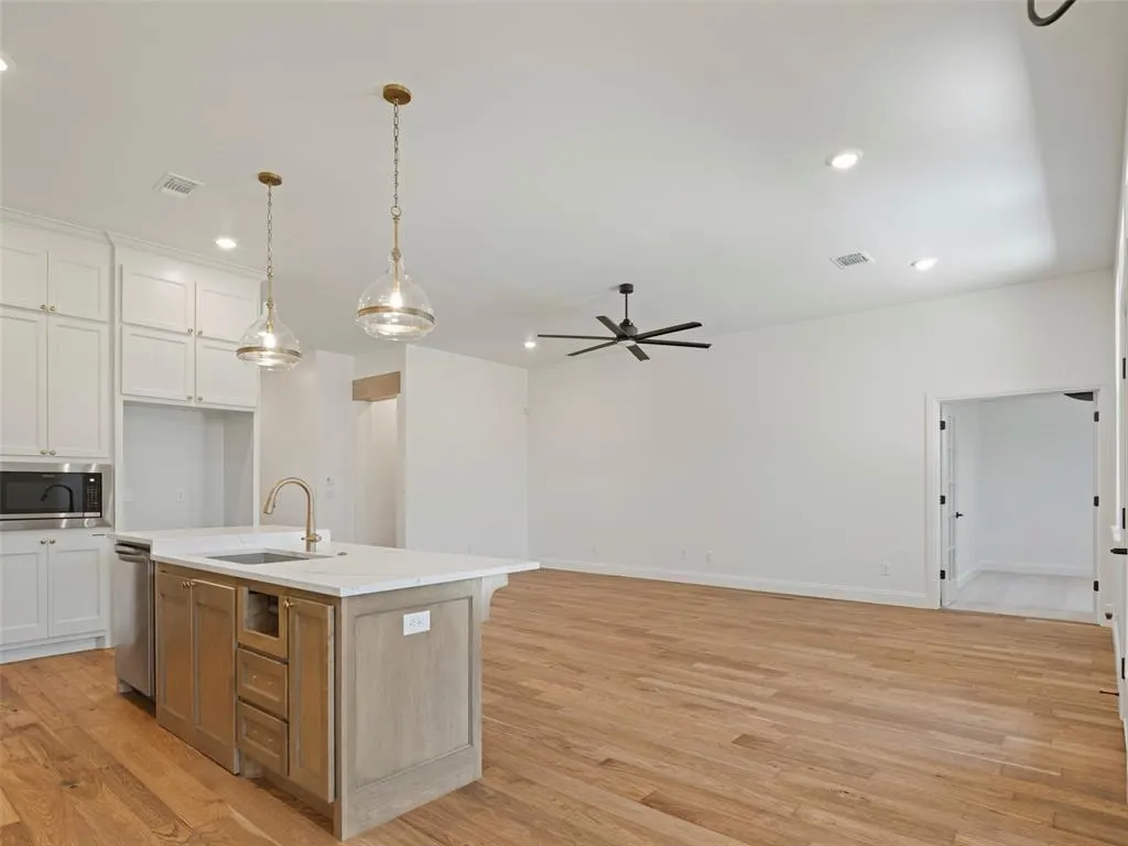 Photo 16 — 3704 Bedrock Drive, Norman, OK 73069