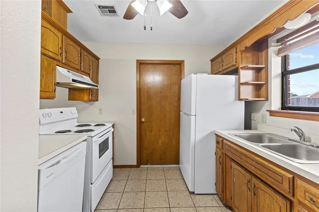 Photo 9 — 2309 Seth Avenue, Weatherford, OK 73096