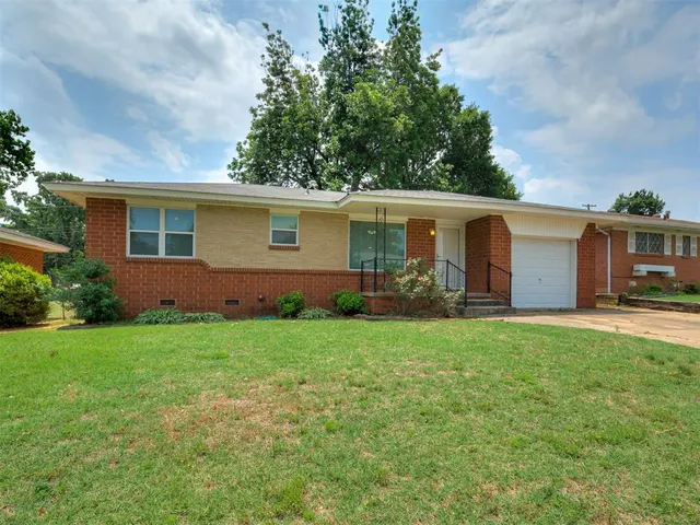 Front exterior — 20810 Silver Street, Harrah, OK 73045