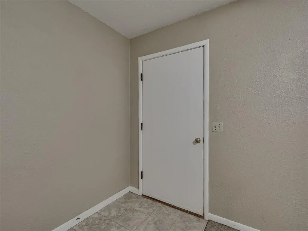 Photo 6 — 20810 Silver Street, Harrah, OK 73045