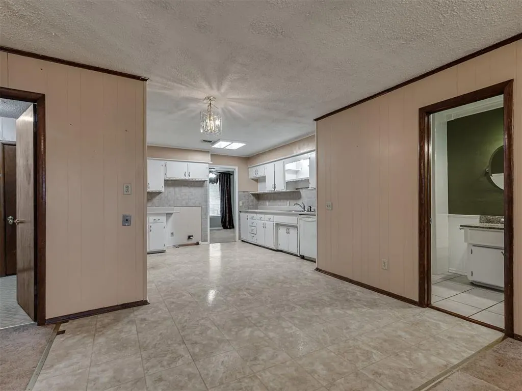 Photo 13 — 20810 Silver Street, Harrah, OK 73045