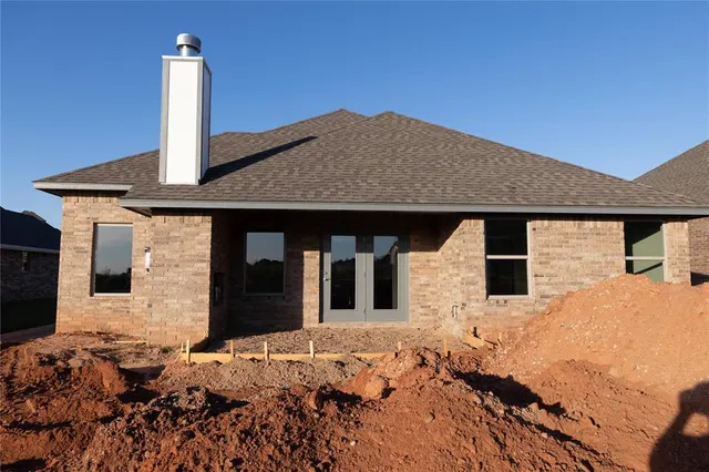 Photo 3 — 8324 Hazelwood Way, Edmond, OK 73034