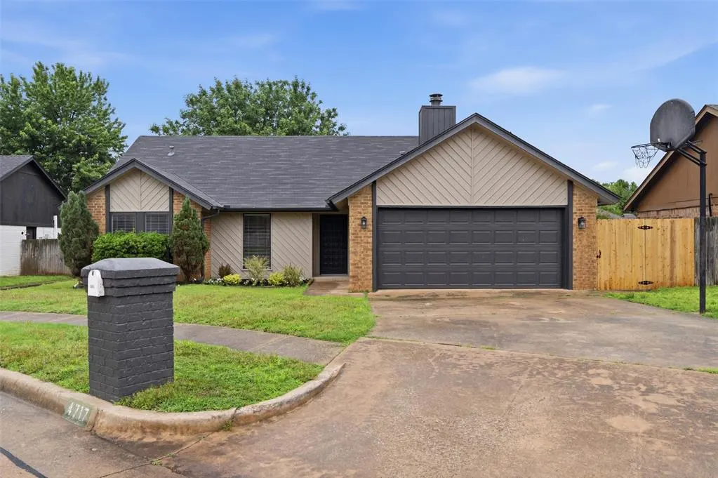 Photo 2 — 4717 Pinon Court, Norman, OK 73072
