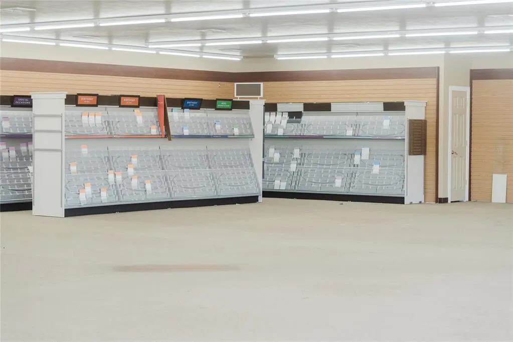 Photo 11 — 1220 W 3rd Street, Elk City, OK 73644
