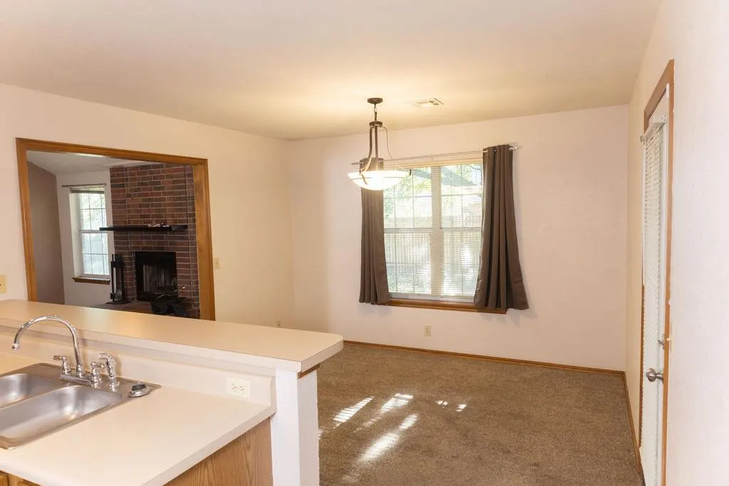 Photo 7 — 309 Hood Court, Norman, OK 73072