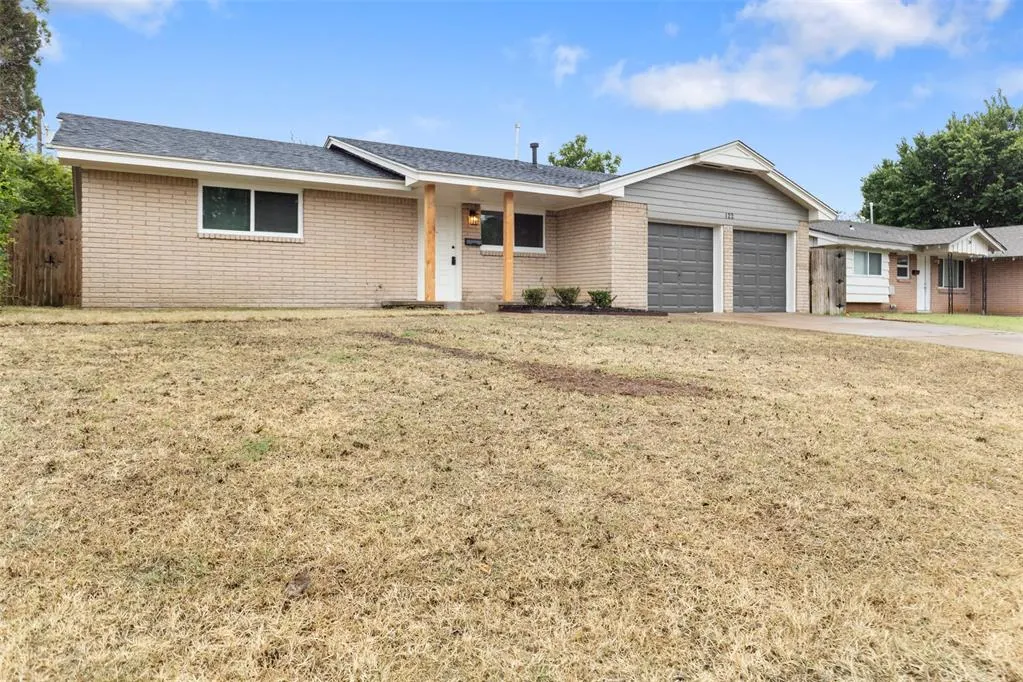 Photo 2 — 122 Kelly Drive, Moore, OK 73160