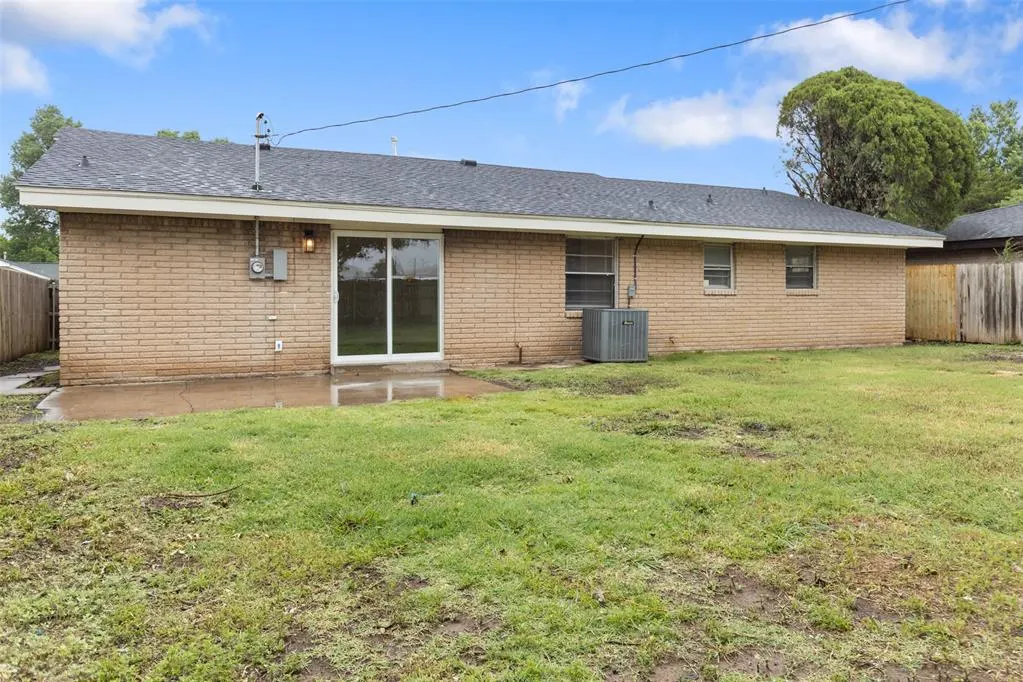 Photo 24 — 122 Kelly Drive, Moore, OK 73160