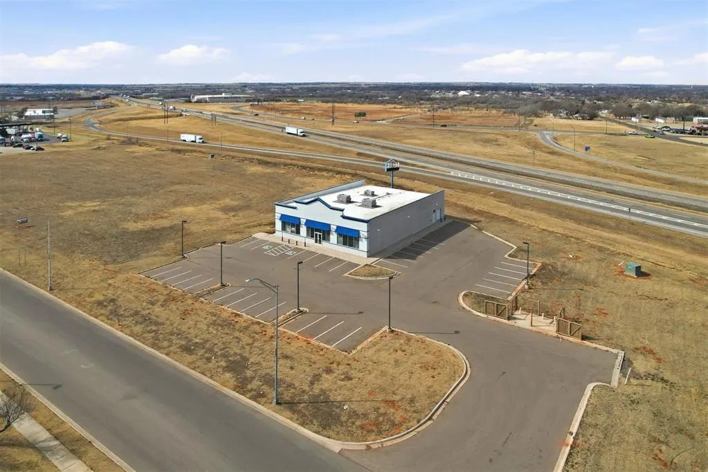 Photo 5 — 401 Regional Drive, Elk City, OK 73644