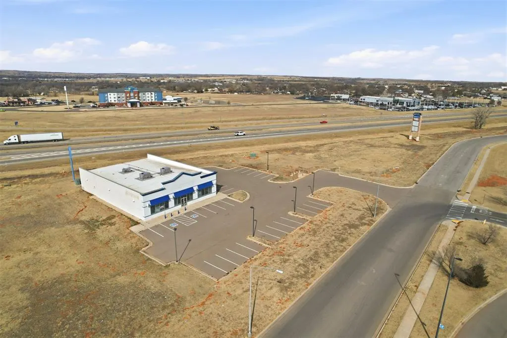Photo 6 — 401 Regional Drive, Elk City, OK 73644