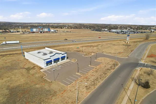 Photo 6 — 401 Regional Drive, Elk City, OK 73644