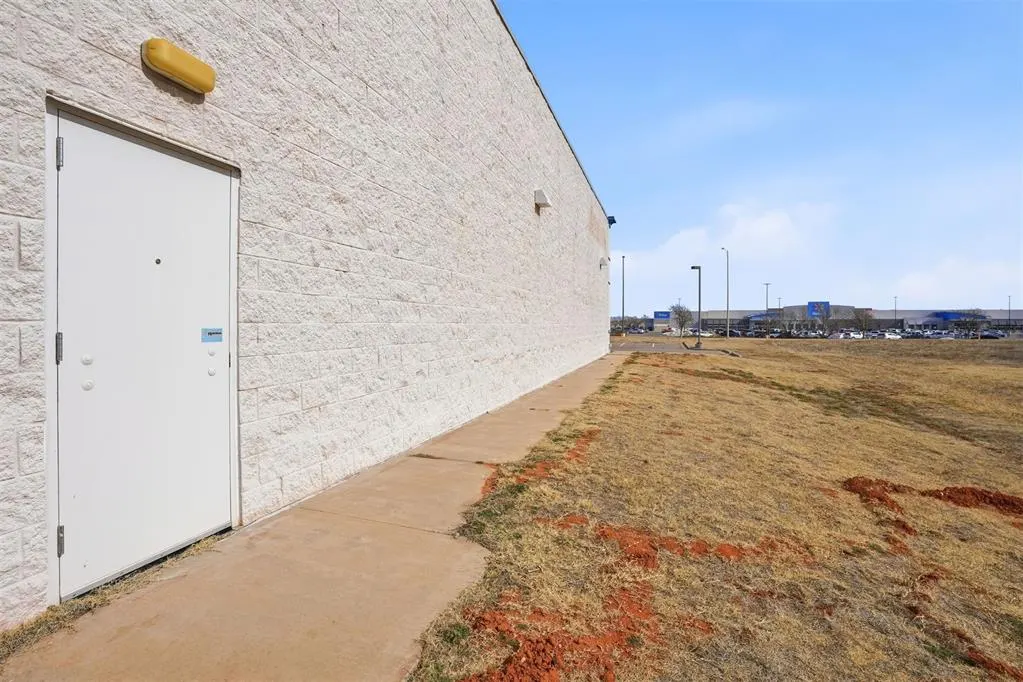 Photo 38 — 401 Regional Drive, Elk City, OK 73644