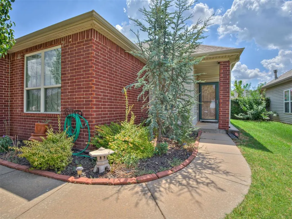 Photo 2 — 5944 SE 66th Street, Oklahoma City, OK 73135