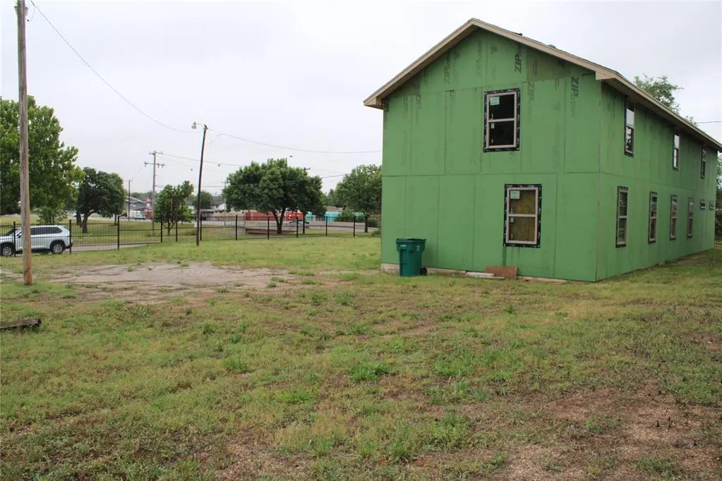 Photo 9 — 4401 S Broadway Avenue, Oklahoma City, OK 73109