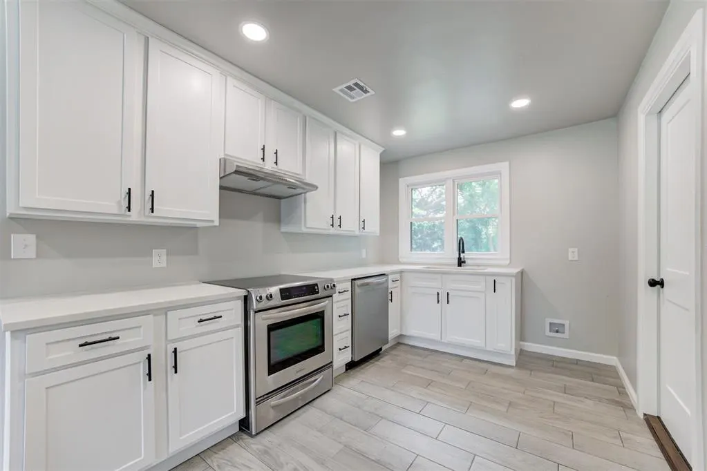 Photo 11 — 736 NW 88th Street, Oklahoma City, OK 73114