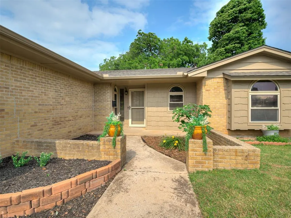 Photo 3 — 3205 N Shannon Avenue, Bethany, OK 73008