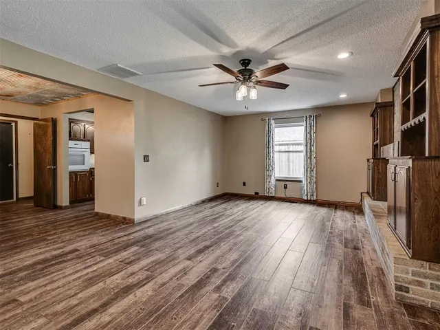 Photo 6 — 3205 N Shannon Avenue, Bethany, OK 73008