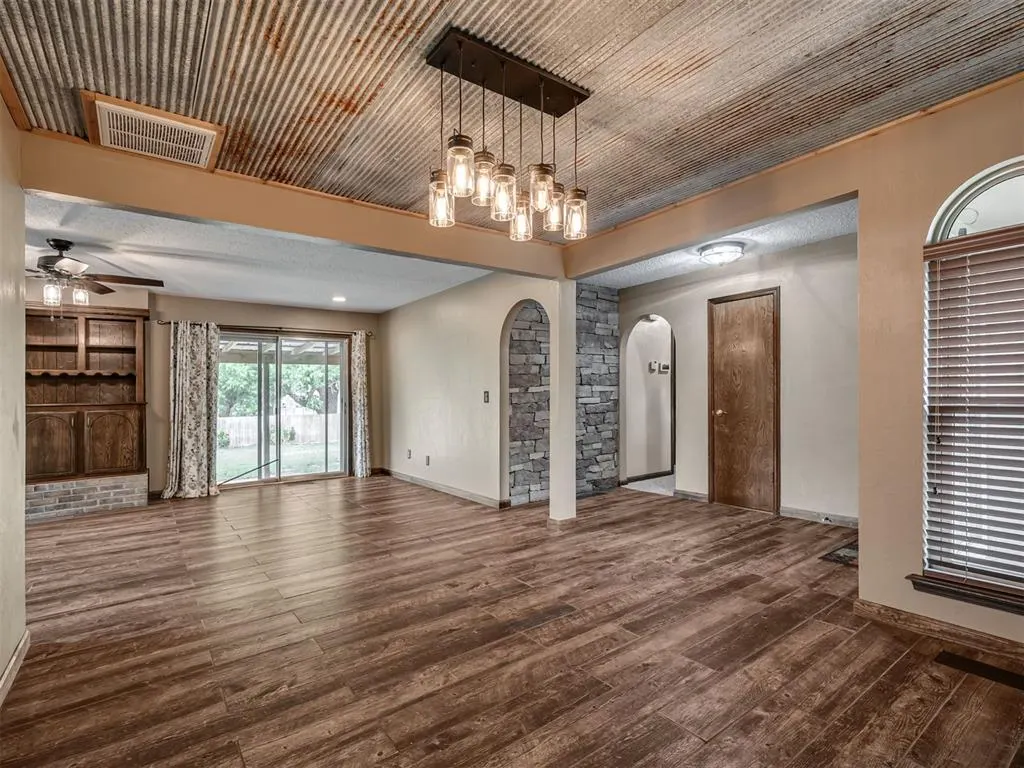 Photo 9 — 3205 N Shannon Avenue, Bethany, OK 73008