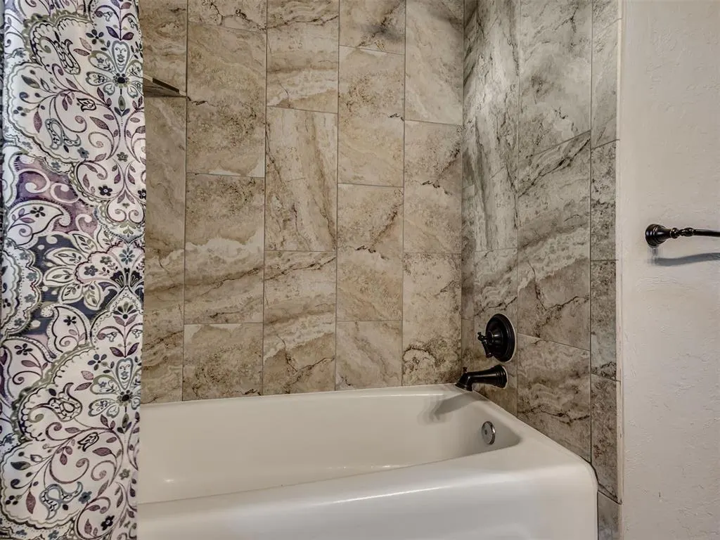 Photo 13 — 3205 N Shannon Avenue, Bethany, OK 73008