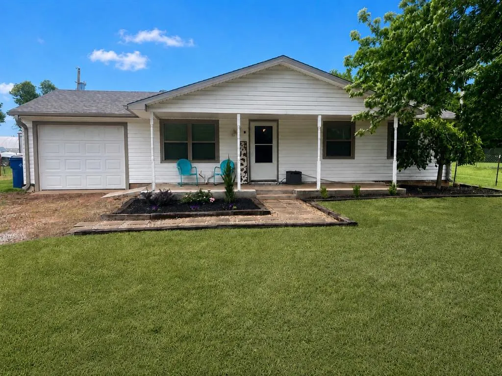 Front exterior — 37189 W County Street 2660 Road, Anadarko, OK 73005