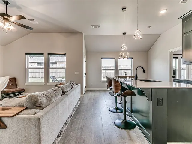 Photo 4 — 3205 Piney River Drive, Yukon, OK 73099