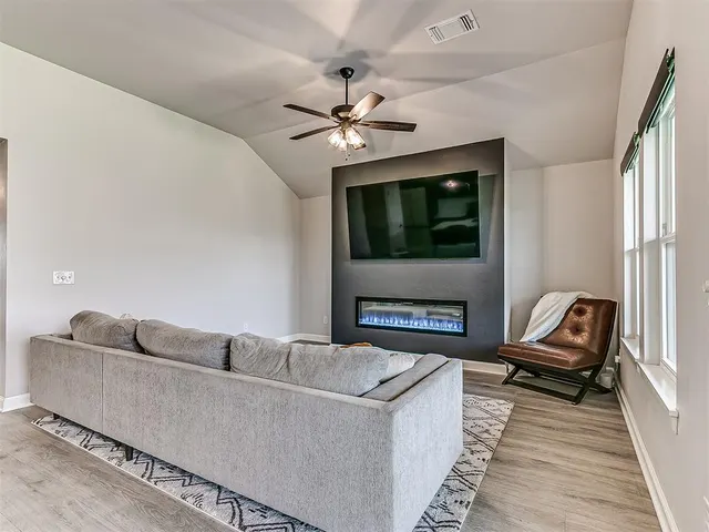 Photo 7 — 3205 Piney River Drive, Yukon, OK 73099