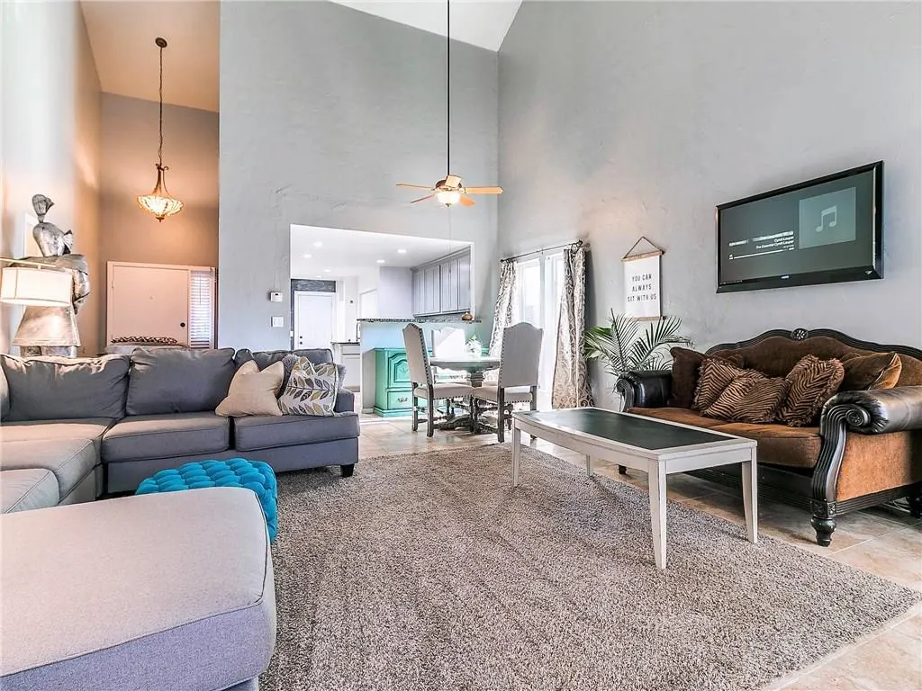 Photo 13 — 11350 Benttree Circle, Oklahoma City, OK 73120