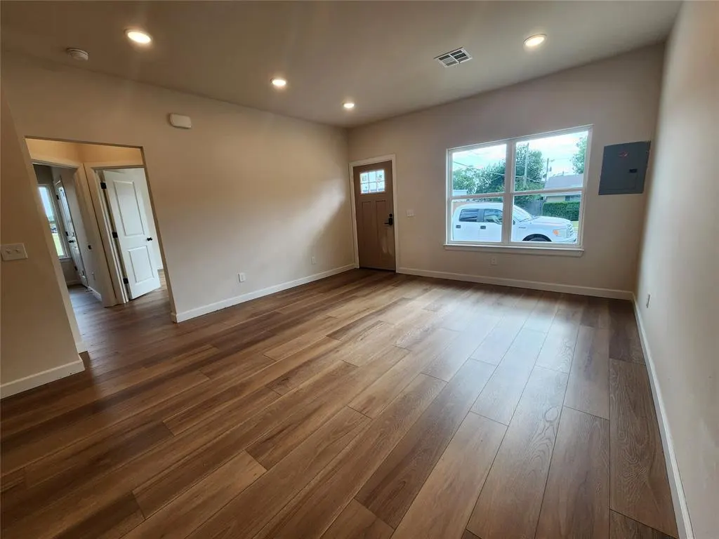 Photo 7 — 100 S. Walnut Street, Edmond, OK 73003