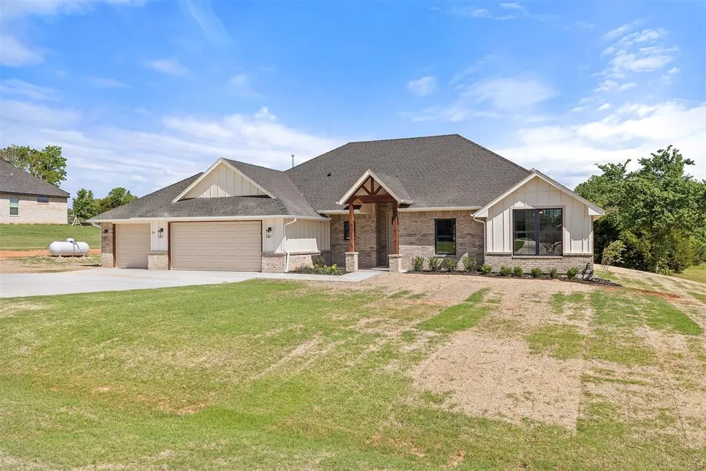Photo 2 — 2416 Black Jack Court, Blanchard, OK 73010